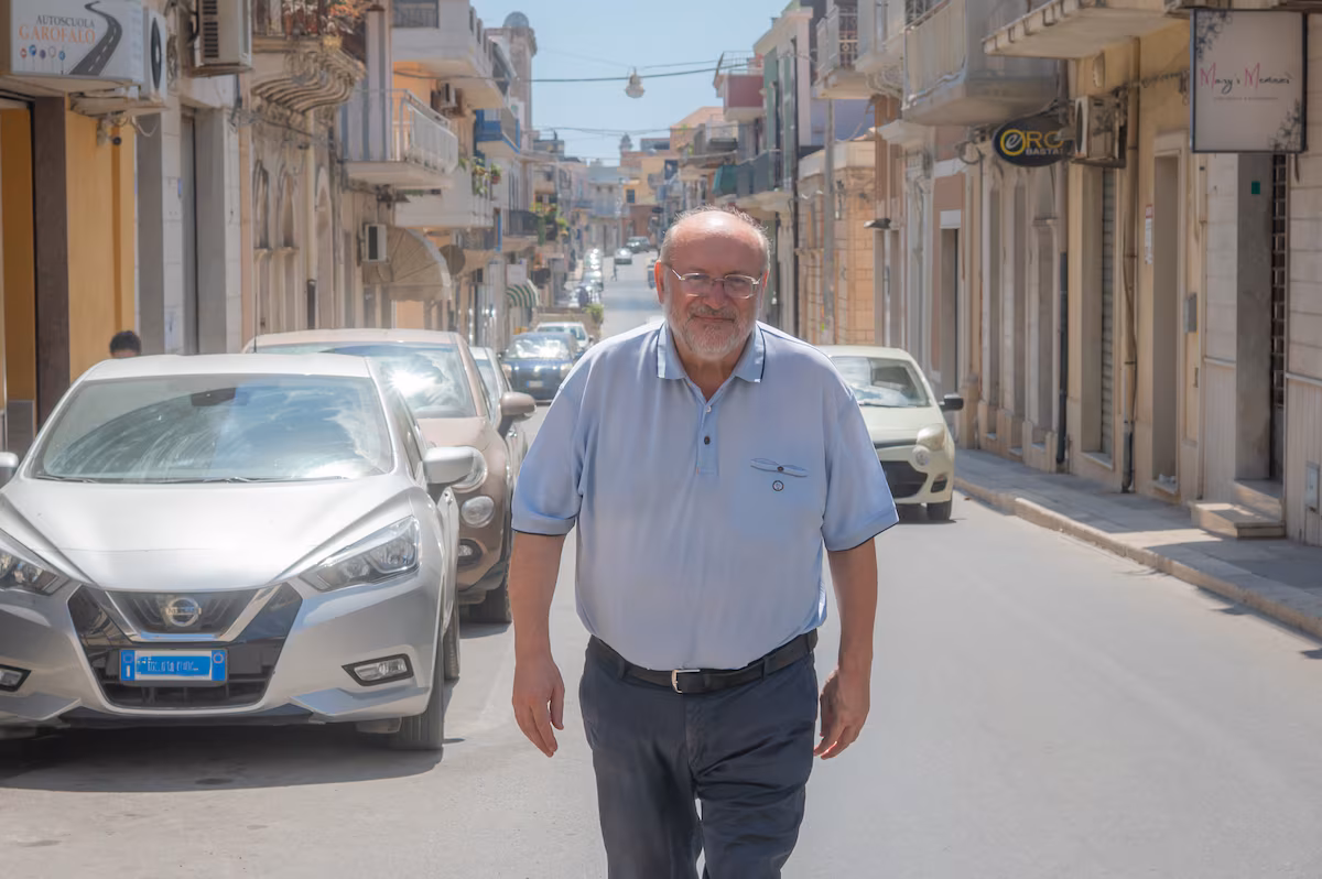 Don Di Noto per le strade di Pachino, foto per il The Globe and Mail