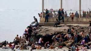 Ceuta, migranti